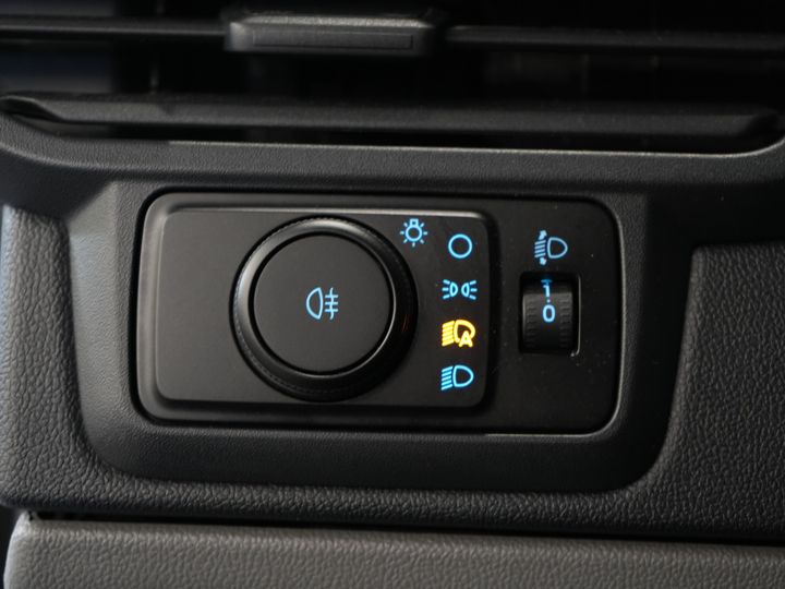 Ford Transit Custom Bestelbus 2.0 TDCI 136 pk Aut. L2 Trend BPM VRIJ! LED/ Carplay/ Camera/ Climate/ PDC/ Cruise