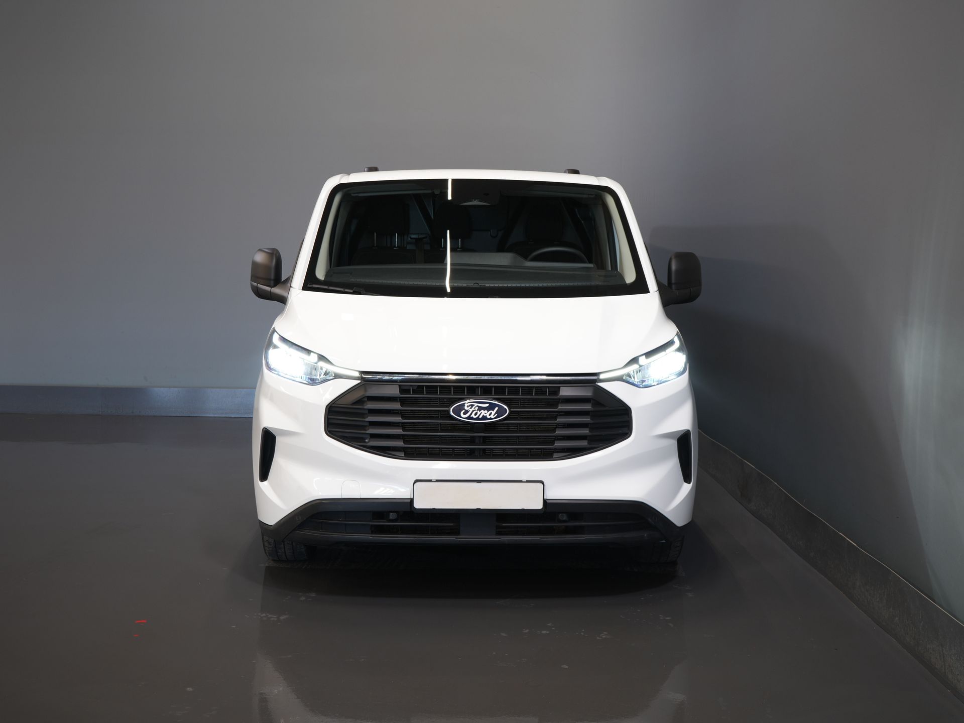 Ford Transit Custom Bestelbus 2.0 TDCI 136 pk Aut. L2 Trend BPM VRIJ! LED/ Carplay/ Camera/ Climate/ PDC/ Cruise