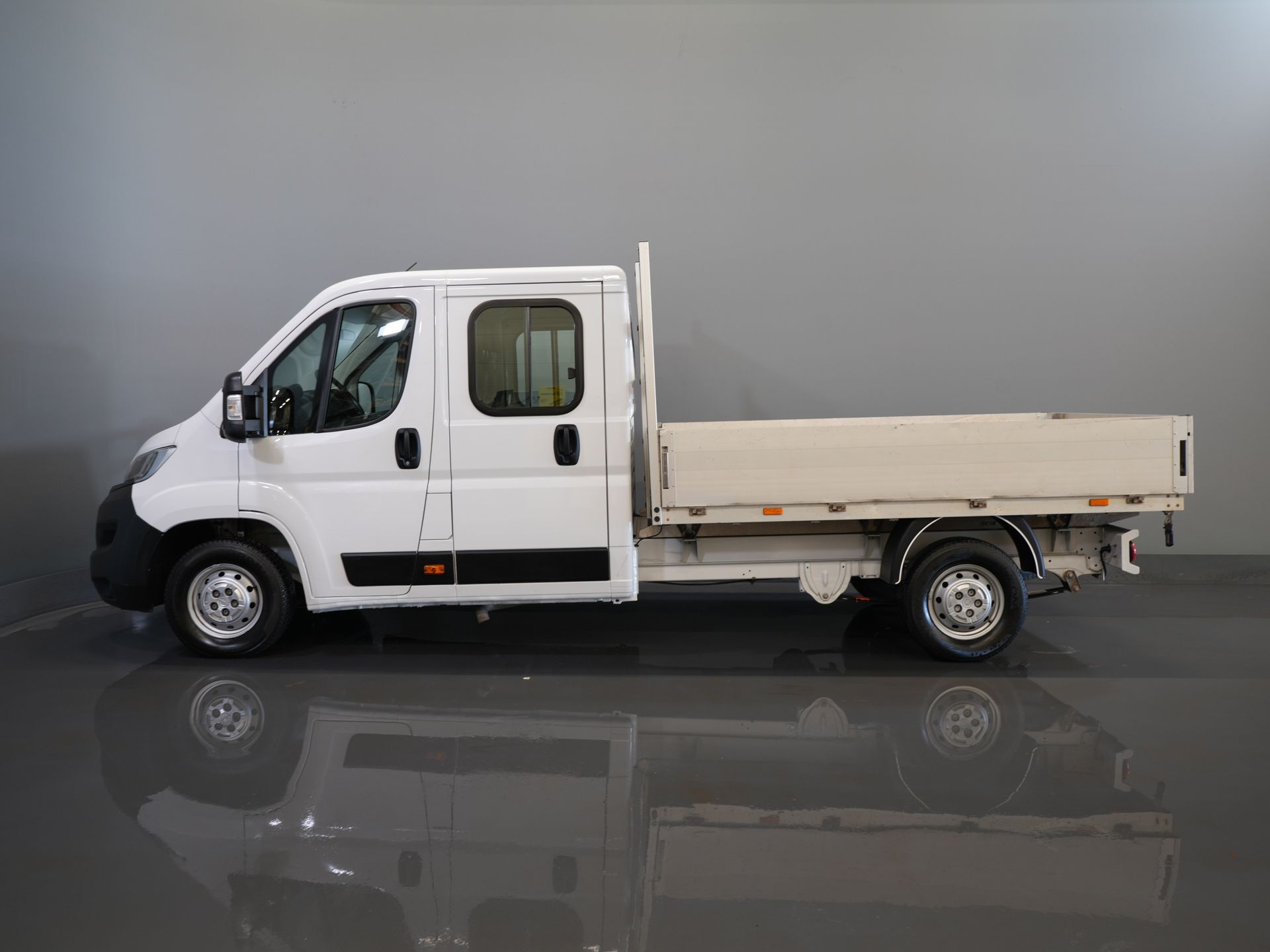 Opel Movano Open cargo box 2.2 140 hp DC Double Cab Open cargo box/ 7 Pers./ 2.5t Trekverm./ Cruise/ Airco/ 288x215x35/ Pick up