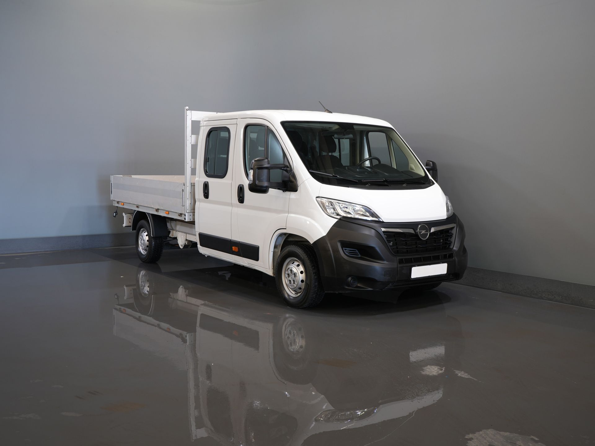 Opel Movano Open cargo box 2.2 140 hp DC Double Cab Open cargo box/ 7 Pers./ 2.5t Trekverm./ Cruise/ Airco/ 288x215x35/ Pick up