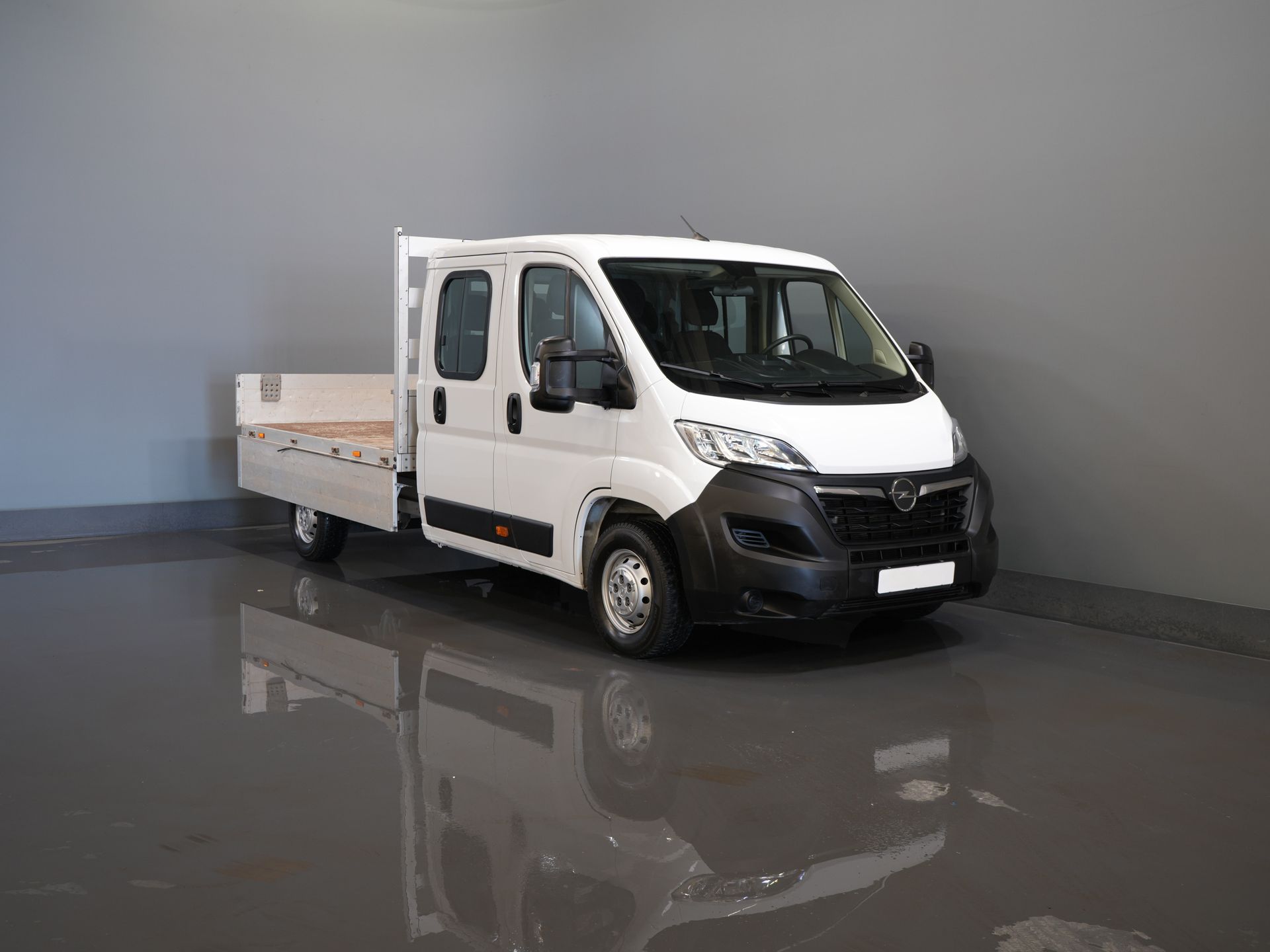Opel Movano Open cargo box 2.2 140 hp DC Double Cab Open cargo box/ 7 Pers./ 2.5t Trekverm./ Cruise/ Airco/ 288x215x35/ Pick up