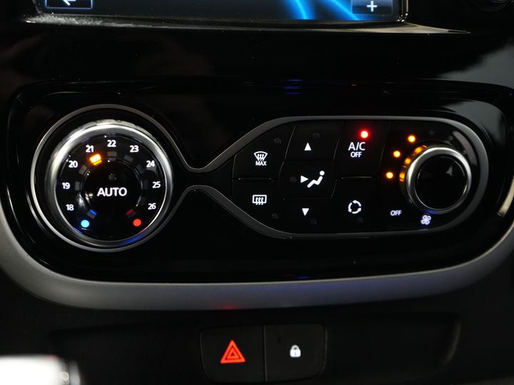 Renault Trafic Furgón 2.0 dCi 145 cv Aut. L2 DC Doble Cabina ¡BPM GRATIS! 2x Puerta corredera/ LED/ Calefacción asientos/ Climatizador/ Crucero/ Imperial/ Barras laterales/ Gancho remolque/