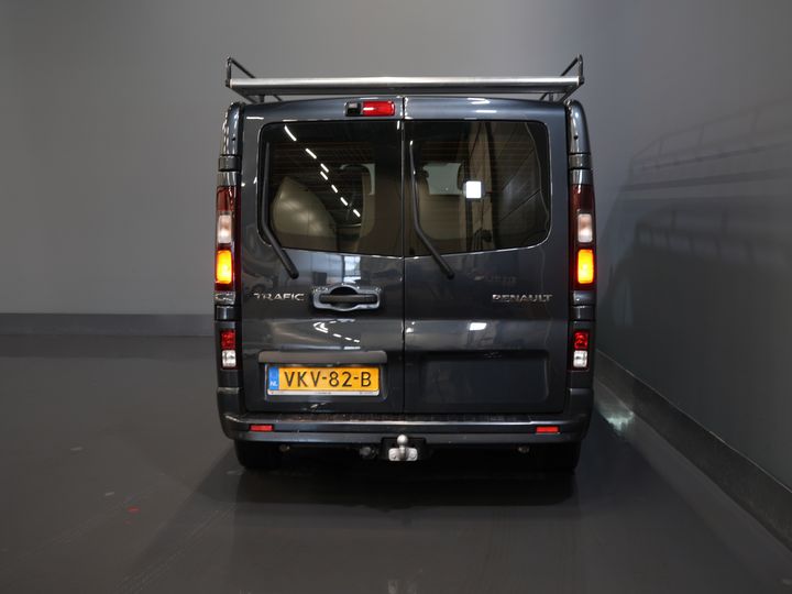 Renault Trafic Furgón 2.0 dCi 145 cv Aut. L2 DC Doble Cabina ¡BPM GRATIS! 2x Puerta corredera/ LED/ Calefacción asientos/ Climatizador/ Crucero/ Imperial/ Barras laterales/ Gancho remolque/
