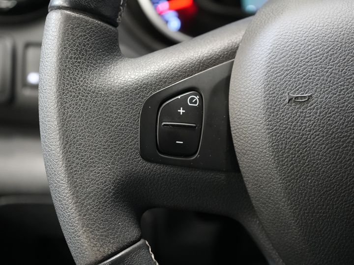 Renault Trafic Furgón 2.0 dCi 145 cv Aut. L2 DC Doble Cabina ¡BPM GRATIS! 2x Puerta corredera/ LED/ Calefacción asientos/ Climatizador/ Crucero/ Imperial/ Barras laterales/ Gancho remolque/