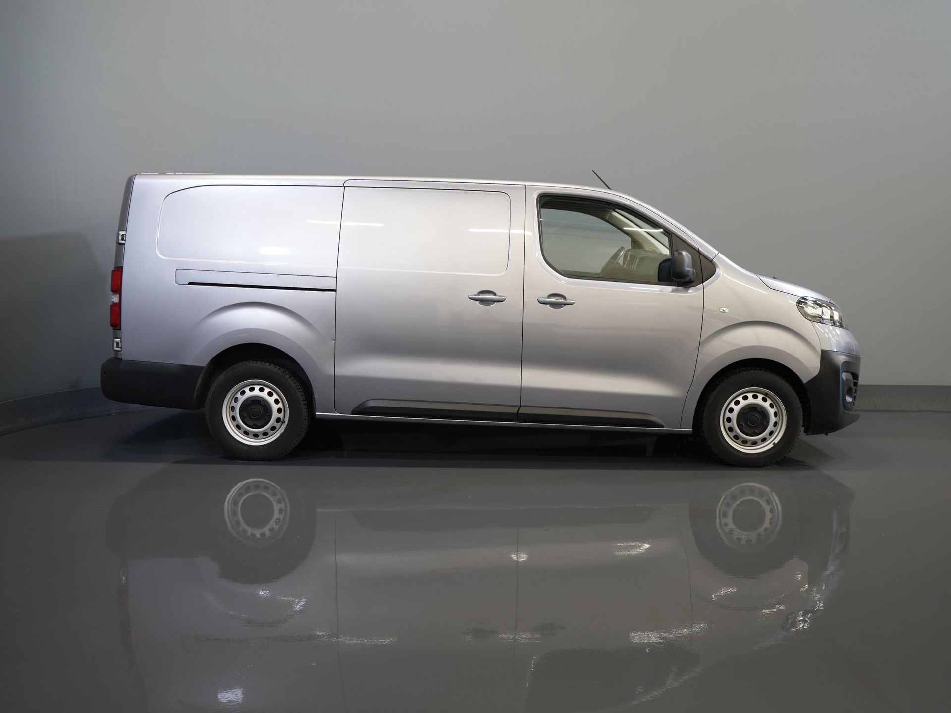 Opel Vivaro Bestelbus (Fiat Scudo) 2.0 MJ 145 pk L3 BPM VRIJ! Adapt.Cruise/ Climate/ Keyless/ Carplay/ Camera/ PDC