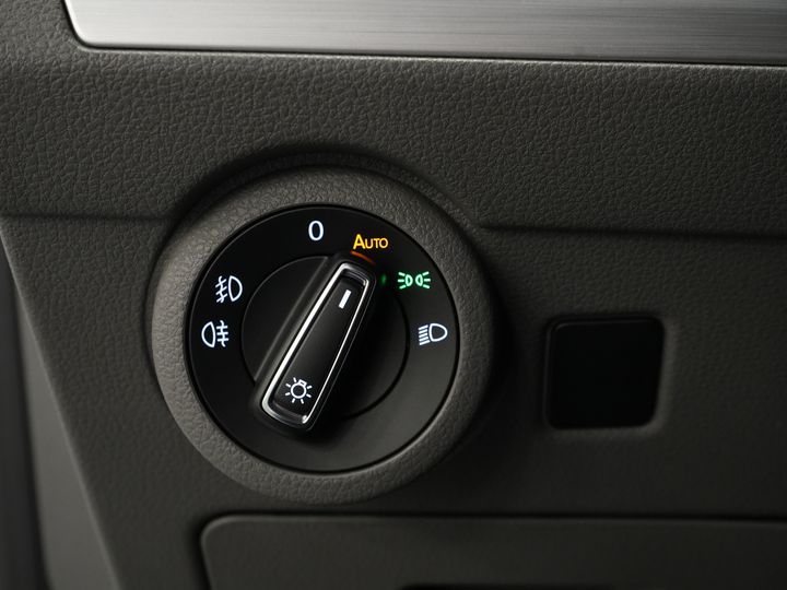 Volkswagen Transporter Фургон 2.0 TDI L2 BULLI БЕЗ ПМС! NL Авто/ LED/ Адаптивний круїз-контроль/ Віртуальна панель приладів/ 17