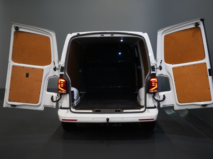 Volkswagen Transporter Фургон 2.0 TDI L2 BULLI БЕЗ ПМС! NL Авто/ LED/ Адаптивний круїз-контроль/ Віртуальна панель приладів/ 17