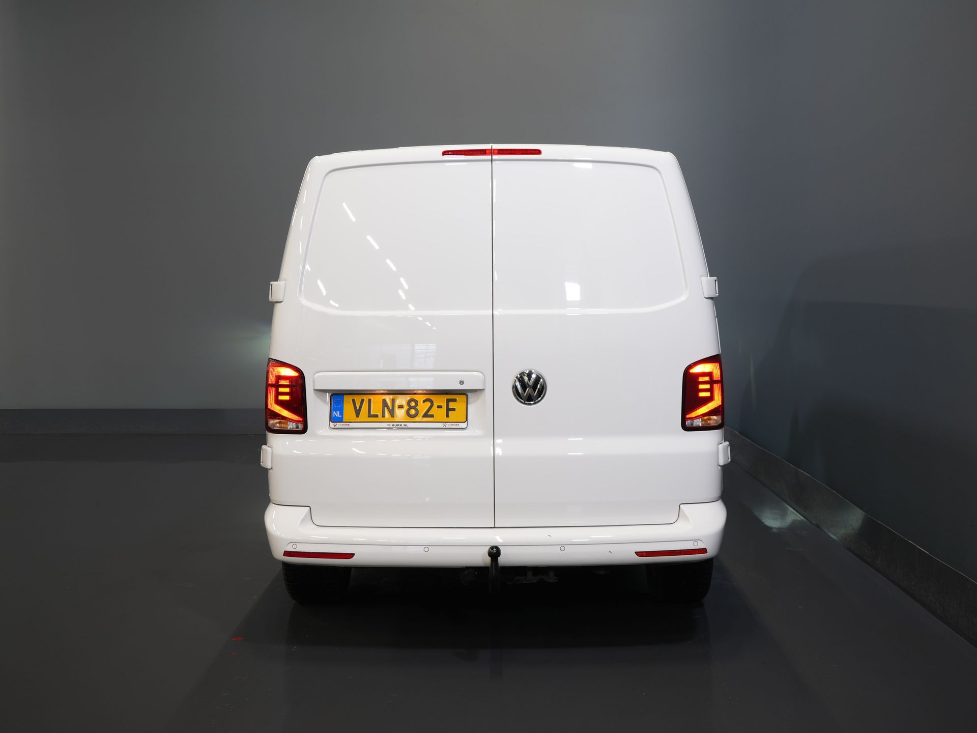 Volkswagen Transporter Фургон 2.0 TDI L2 BULLI БЕЗ ПМС! NL Авто/ LED/ Адаптивний круїз-контроль/ Віртуальна панель приладів/ 17