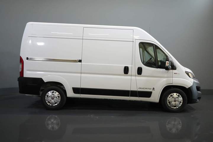 Fiat Ducato Van 35 2.3 MJ 140 hp ZF Aut. L2H2 2.5t Trekverm./ Camera/ Cruise/ PDC/ Bluetooth/ Towbar/ Airco