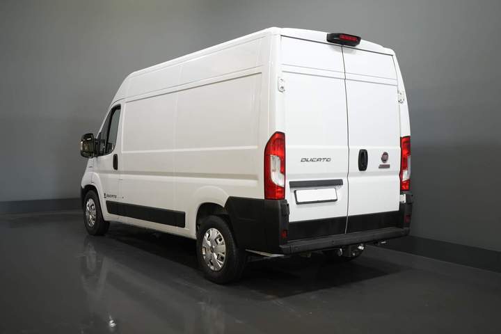 Fiat Ducato Van 35 2.3 MJ 140 hp ZF Aut. L2H2 2.5t Trekverm./ Camera/ Cruise/ PDC/ Bluetooth/ Towbar/ Airco
