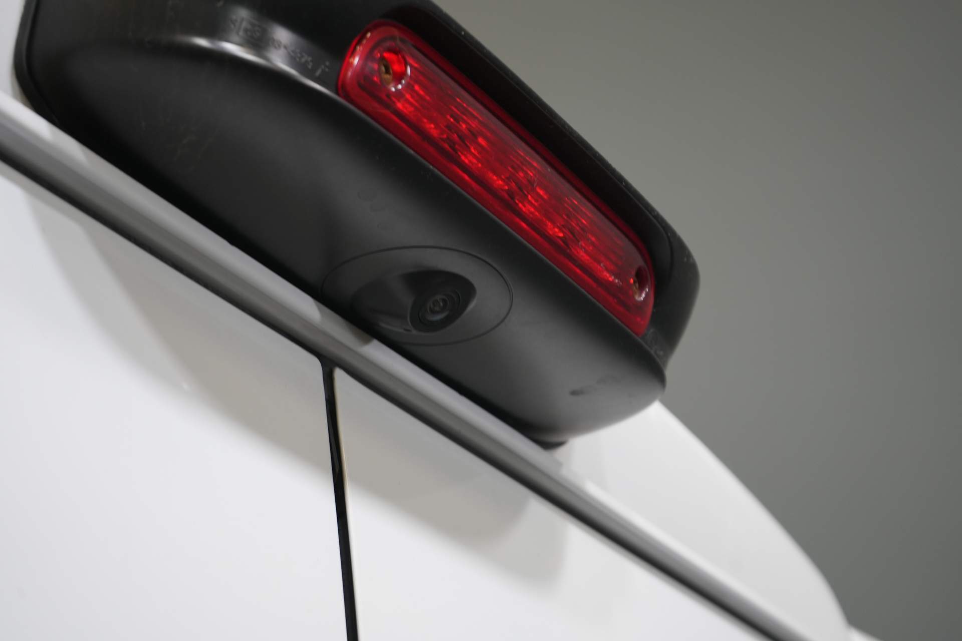 Fiat Ducato Van 35 2.3 MJ 140 hp ZF Aut. L2H2 2.5t Trekverm./ Camera/ Cruise/ PDC/ Bluetooth/ Towbar/ Airco