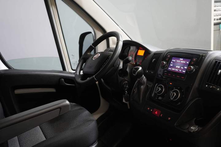 Fiat Ducato Van 35 2.3 MJ 140 hp ZF Aut. L2H2 2.5t Trekverm./ Camera/ Cruise/ PDC/ Bluetooth/ Towbar/ Airco