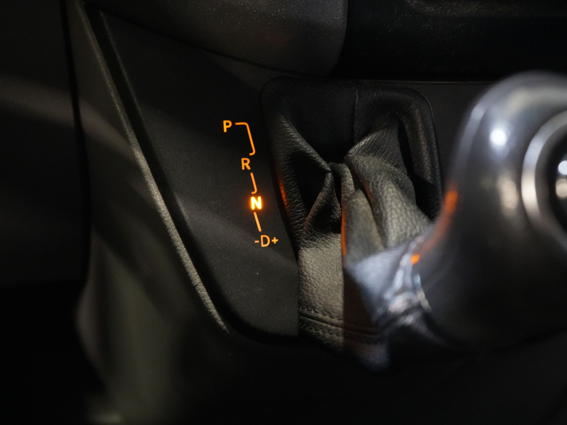 Mercedes-Benz Sprinter Пасажирський транспорт 213 2.2 CDI Авт. L2H2 €13 915,- Вкл. ПДВ (BPM FREE) ЕКСПОРТ Комбі/ 9 осіб/ Kombi/ 9P/ LMV/ Airco/ PDC