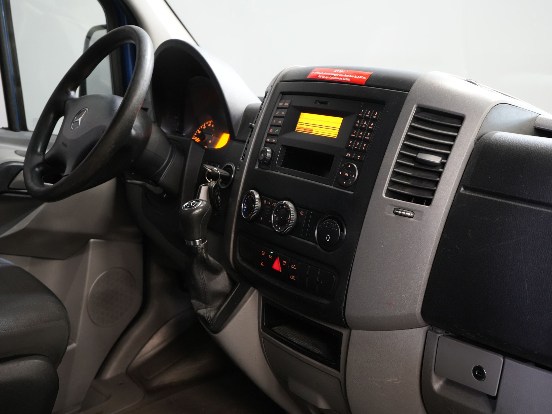 Mercedes-Benz Sprinter Пасажирський транспорт 213 2.2 CDI Авт. L2H2 €13 915,- Вкл. ПДВ (BPM FREE) ЕКСПОРТ Комбі/ 9 осіб/ Kombi/ 9P/ LMV/ Airco/ PDC