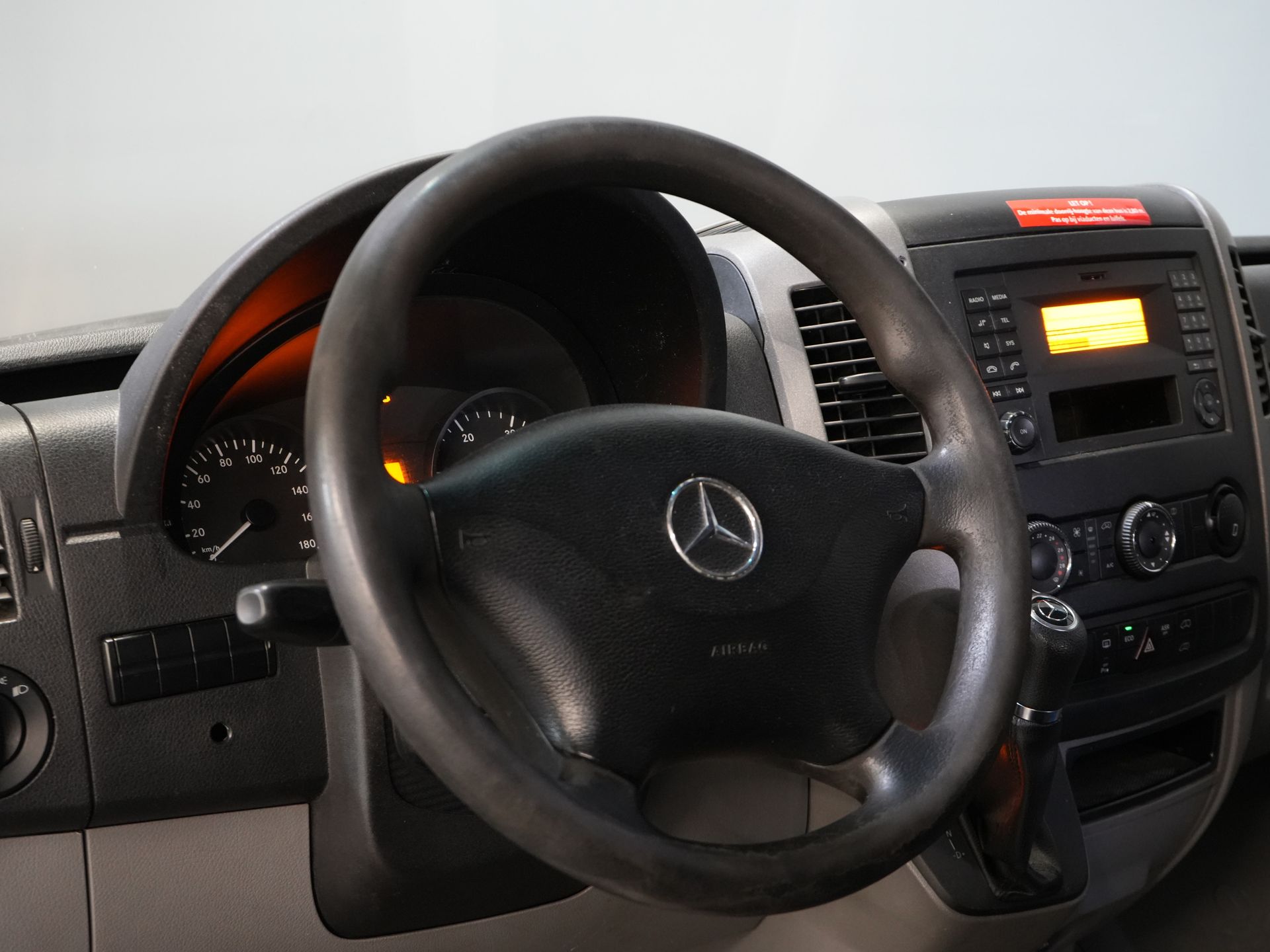 Mercedes-Benz Sprinter Пасажирський транспорт 213 2.2 CDI Авт. L2H2 €13 915,- Вкл. ПДВ (BPM FREE) ЕКСПОРТ Комбі/ 9 осіб/ Kombi/ 9P/ LMV/ Airco/ PDC