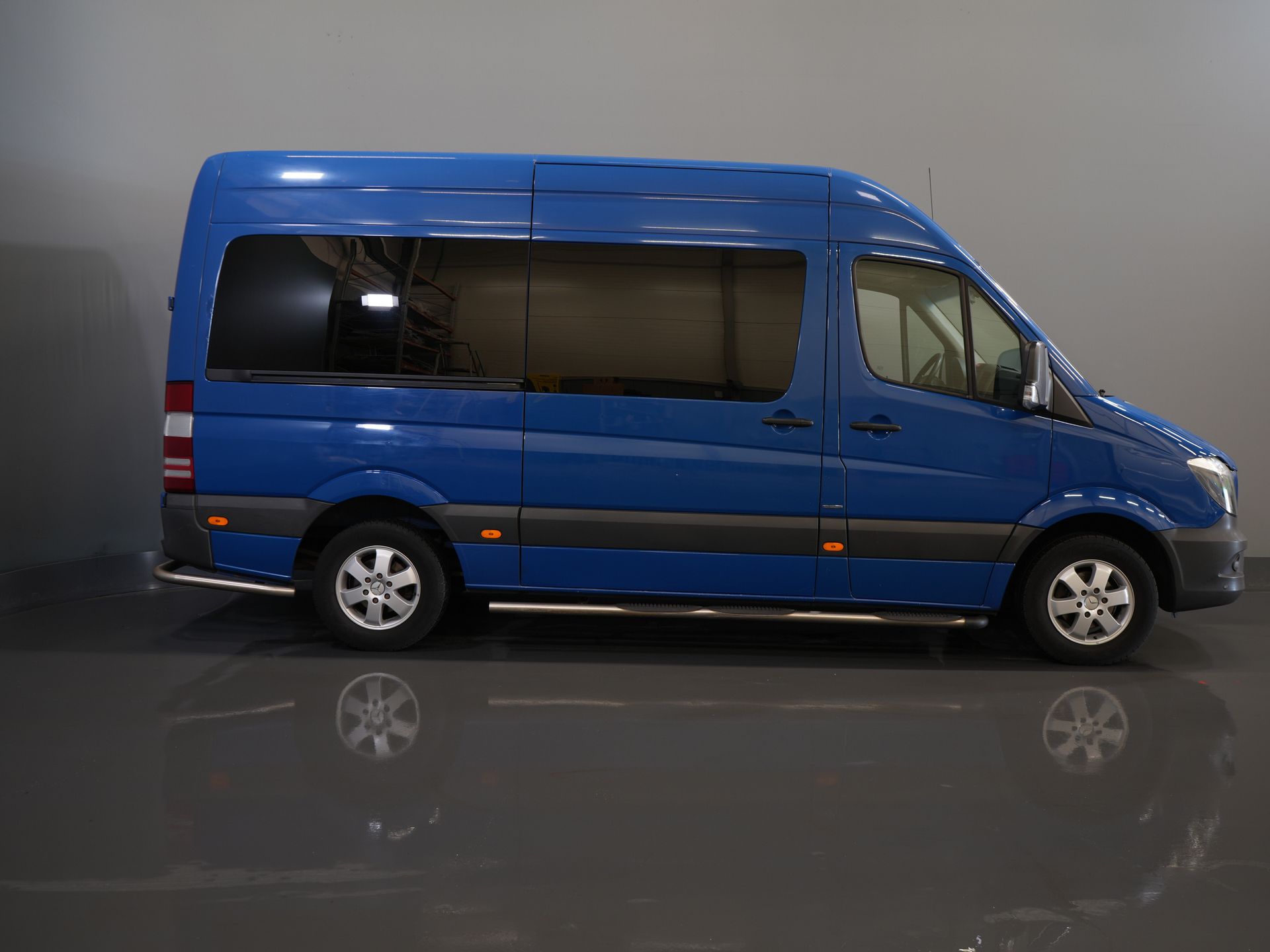 Mercedes-Benz Sprinter Пасажирський транспорт 213 2.2 CDI Авт. L2H2 €13 915,- Вкл. ПДВ (BPM FREE) ЕКСПОРТ Комбі/ 9 осіб/ Kombi/ 9P/ LMV/ Airco/ PDC