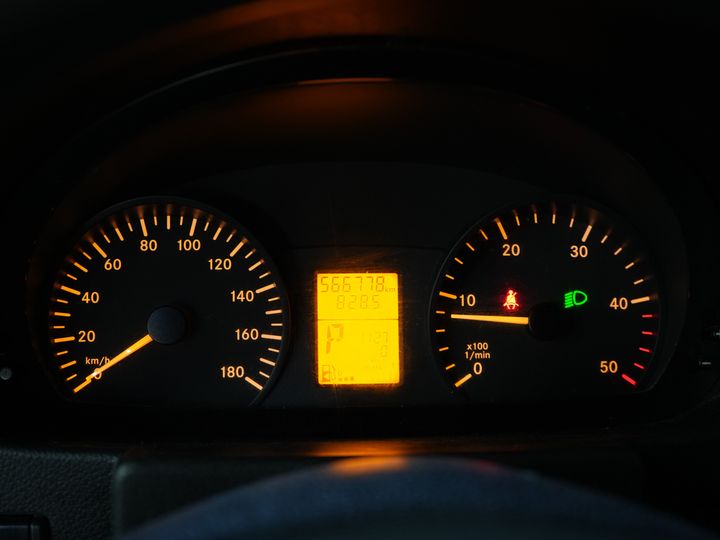 Mercedes-Benz Sprinter Пасажирський транспорт 213 2.2 CDI Авт. L2H2 €13 915,- Вкл. ПДВ (BPM FREE) ЕКСПОРТ Комбі/ 9 осіб/ Kombi/ 9P/ LMV/ Airco/ PDC