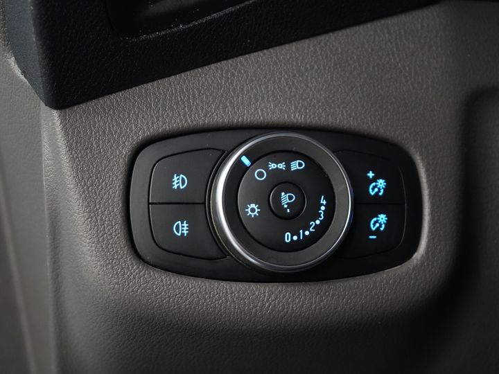 Ford Transit Connect Van 1.0 Ecoboost 100 cv Trend BENZINA BPM FREE! Riscaldatore del cavalletto/ Riscaldamento dei sedili/ PDC/ Crociera/ Barra di traino/ Aria condizionata