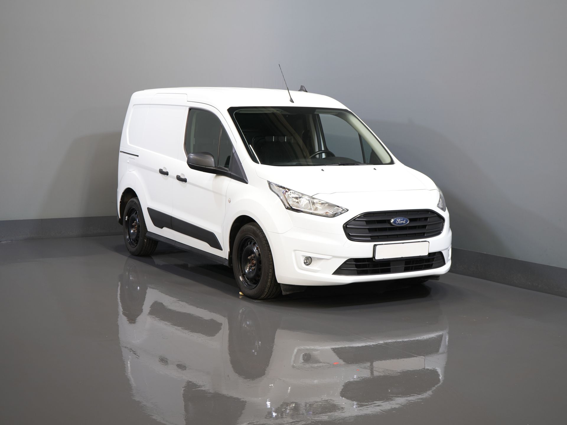 Ford Transit Connect Van 1.0 Ecoboost 100 cv Trend BENZINA BPM FREE! Riscaldatore del cavalletto/ Riscaldamento dei sedili/ PDC/ Crociera/ Barra di traino/ Aria condizionata