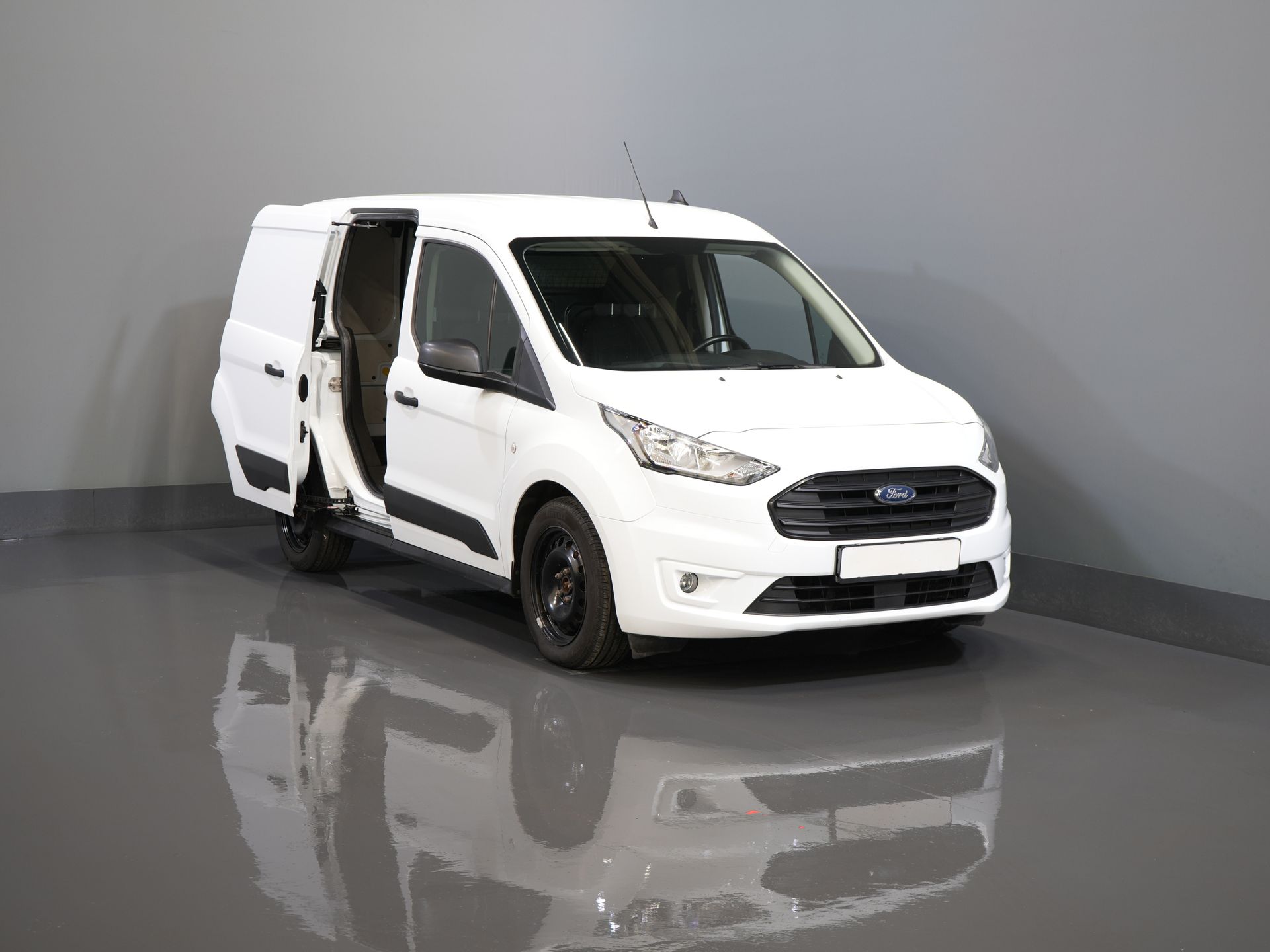 Ford Transit Connect Van 1.0 Ecoboost 100 cv Trend BENZINA BPM FREE! Riscaldatore del cavalletto/ Riscaldamento dei sedili/ PDC/ Crociera/ Barra di traino/ Aria condizionata