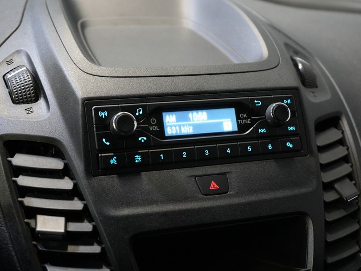 Ford Transit Connect Van 1.0 Ecoboost 100 cv Trend BENZINA BPM FREE! Riscaldatore del cavalletto/ Riscaldamento dei sedili/ PDC/ Crociera/ Barra di traino/ Aria condizionata
