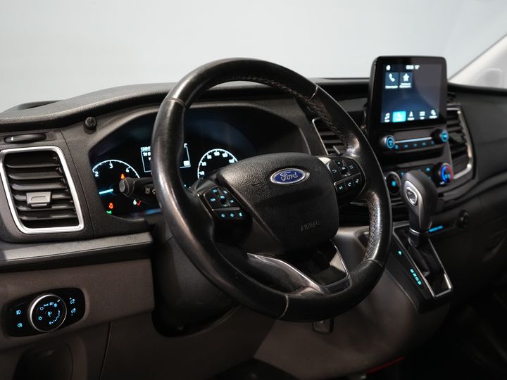 Ford Transit Custom Bestelbus Sport 2.0 TDCI Aut. 170 pk L2 DB-Riem VV/ Carplay/ Alarm III/ Stoelverw./ Navi/ Airco/ Camera/ Cruise/ PDC/ Trekhaak