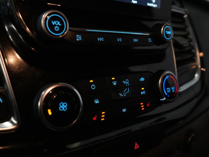 Ford Transit Custom Bestelbus Sport 2.0 TDCI Aut. 170 pk L2 DB-Riem VV/ Carplay/ Alarm III/ Stoelverw./ Navi/ Airco/ Camera/ Cruise/ PDC/ Trekhaak