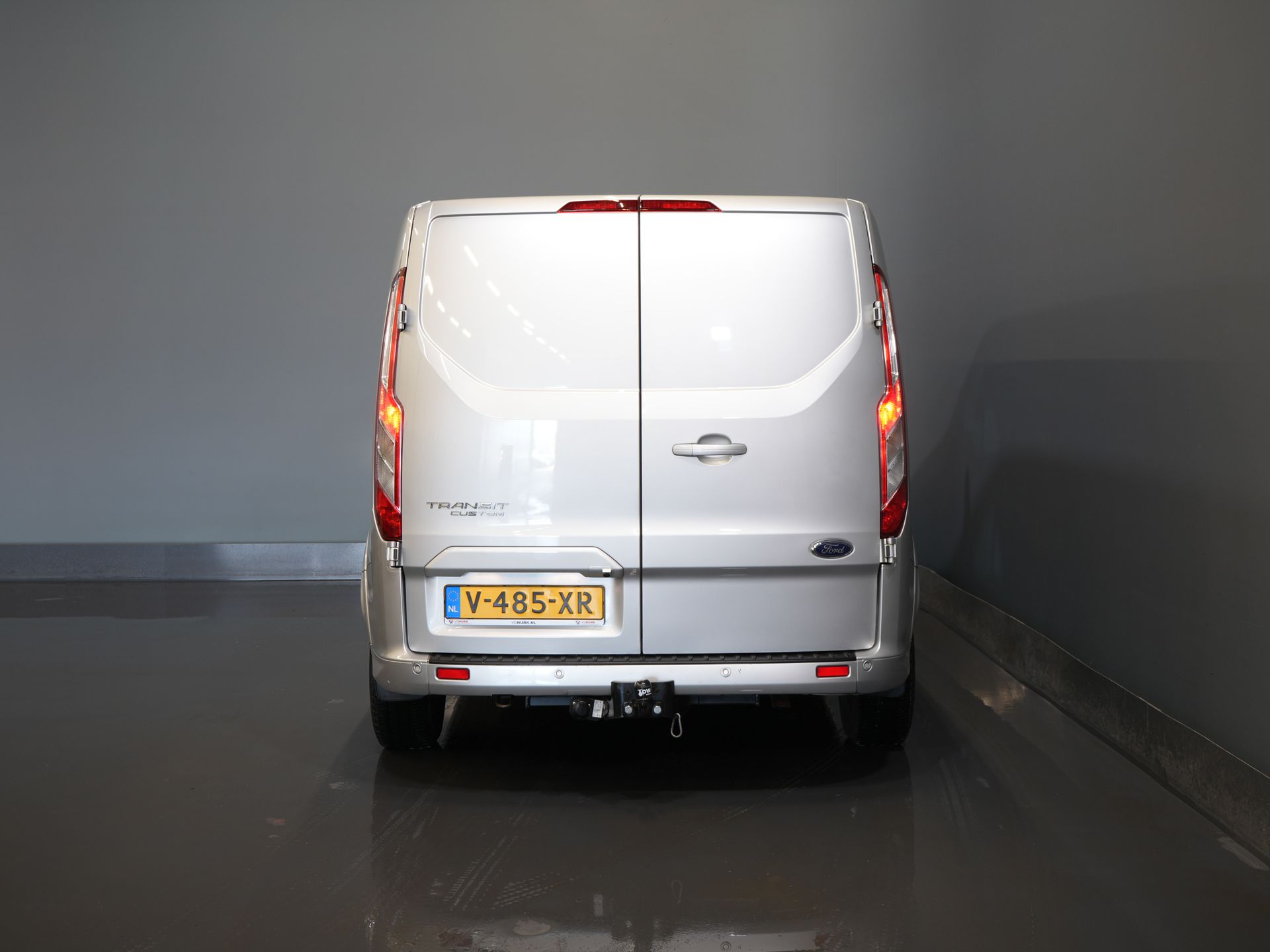 Ford Transit Custom Bestelbus Sport 2.0 TDCI Aut. 170 pk L2 DB-Riem VV/ Carplay/ Alarm III/ Stoelverw./ Navi/ Airco/ Camera/ Cruise/ PDC/ Trekhaak