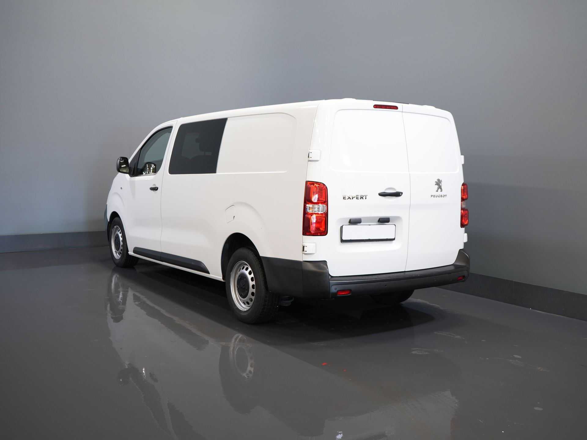 Peugeot Expert Van 2.0 HDI 125 к.с. L3 Double Cab BPM БЕЗКОШТОВНО! DC NL Автомобіль / 6 чол. / Круїз / PDC