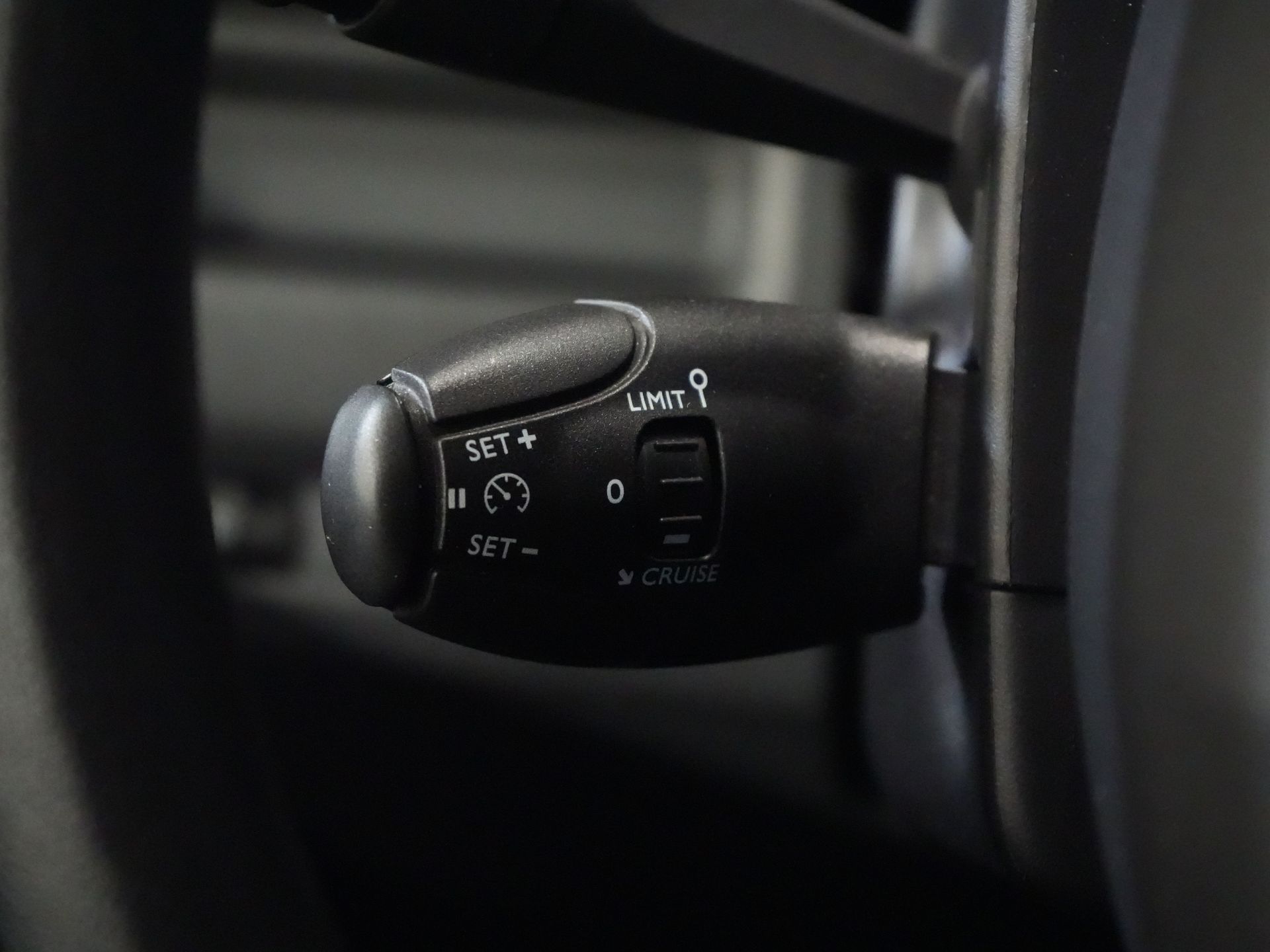 Peugeot Expert Van 2.0 HDI 125 к.с. L3 Double Cab BPM БЕЗКОШТОВНО! DC NL Автомобіль / 6 чол. / Круїз / PDC