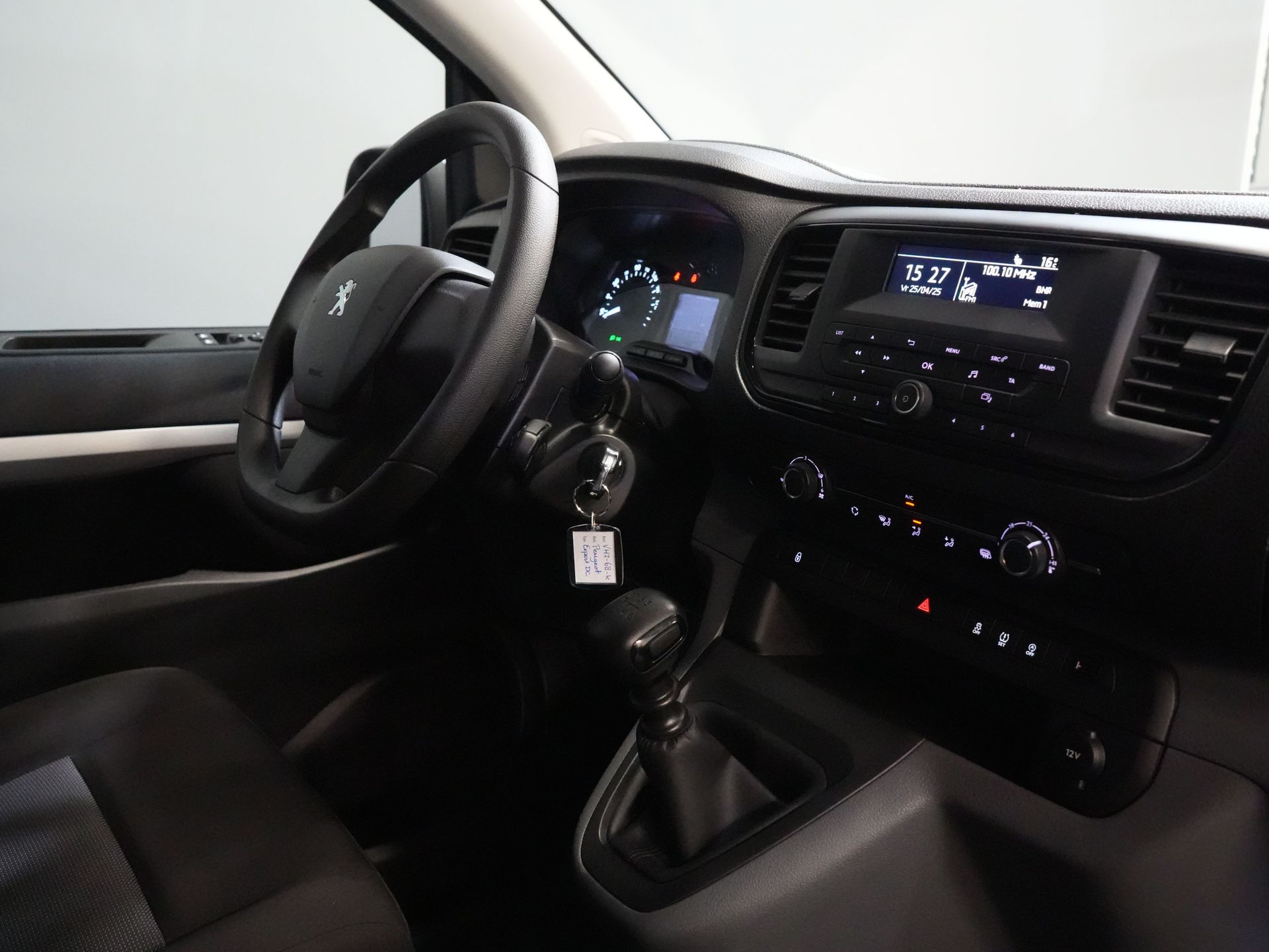 Peugeot Expert Van 2.0 HDI 125 к.с. L3 Double Cab BPM БЕЗКОШТОВНО! DC NL Автомобіль / 6 чол. / Круїз / PDC