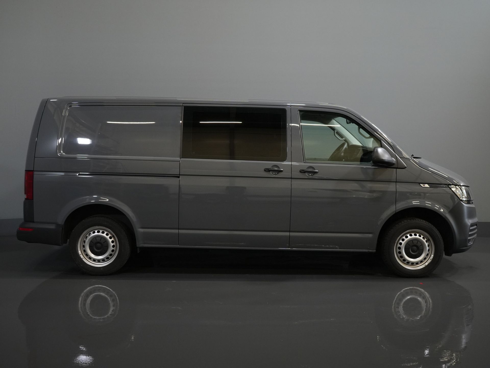 Volkswagen Transporter Van T6.1 2.0 TDI 150 HP DSG Aut. L2 BPM GRATUIT ! DC Double Cab 4Motion/ Carplay/ Camera/ PDC/ Cruise/ Airco