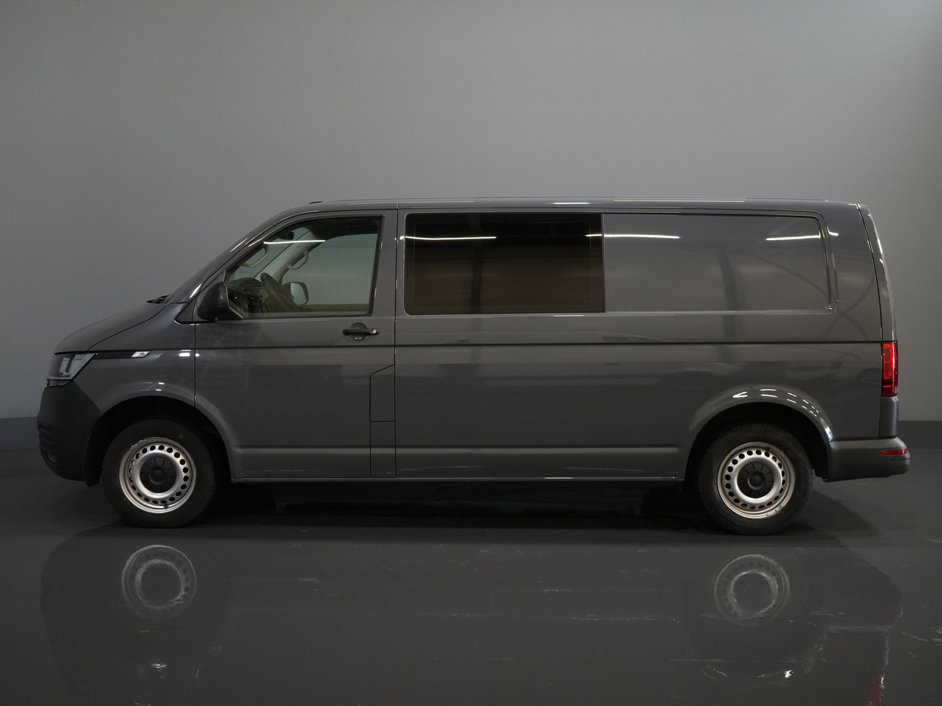 Volkswagen Transporter Van T6.1 2.0 TDI 150 HP DSG Aut. L2 BPM GRATUIT ! DC Double Cab 4Motion/ Carplay/ Camera/ PDC/ Cruise/ Airco