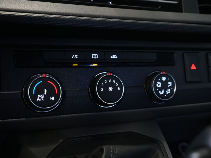 Volkswagen Transporter Van T6.1 2.0 TDI 150 HP DSG Aut. L2 BPM GRATUIT ! DC Double Cab 4Motion/ Carplay/ Camera/ PDC/ Cruise/ Airco
