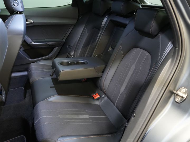 CUPRA Formentor SUV 1.4 TSI e-Hybrid PHEV LED/ Adapt. Cruise/ 19