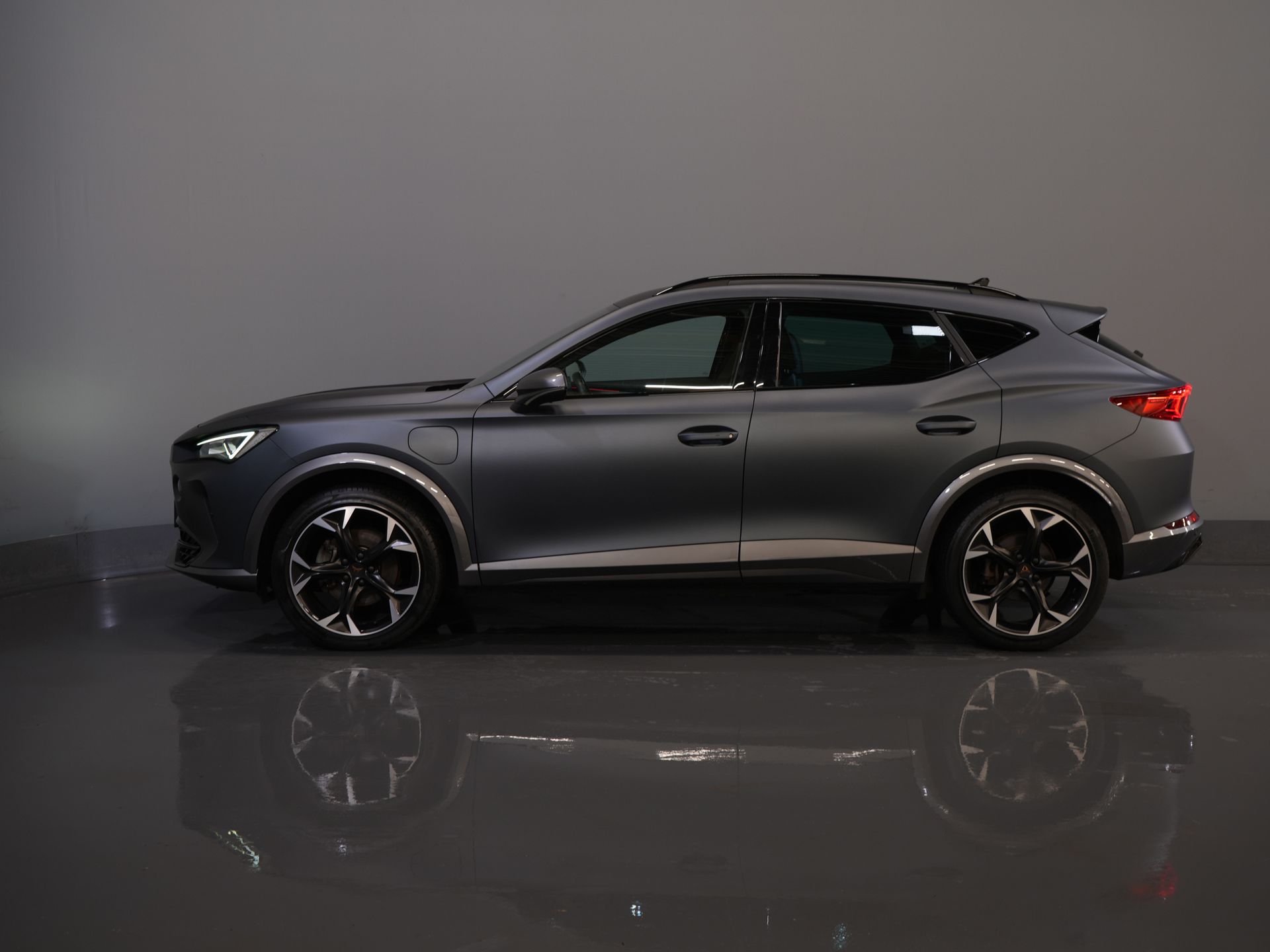 CUPRA Formentor SUV 1.4 TSI e-Hybrid PHEV LED/ Adapt. Cruise/ 19