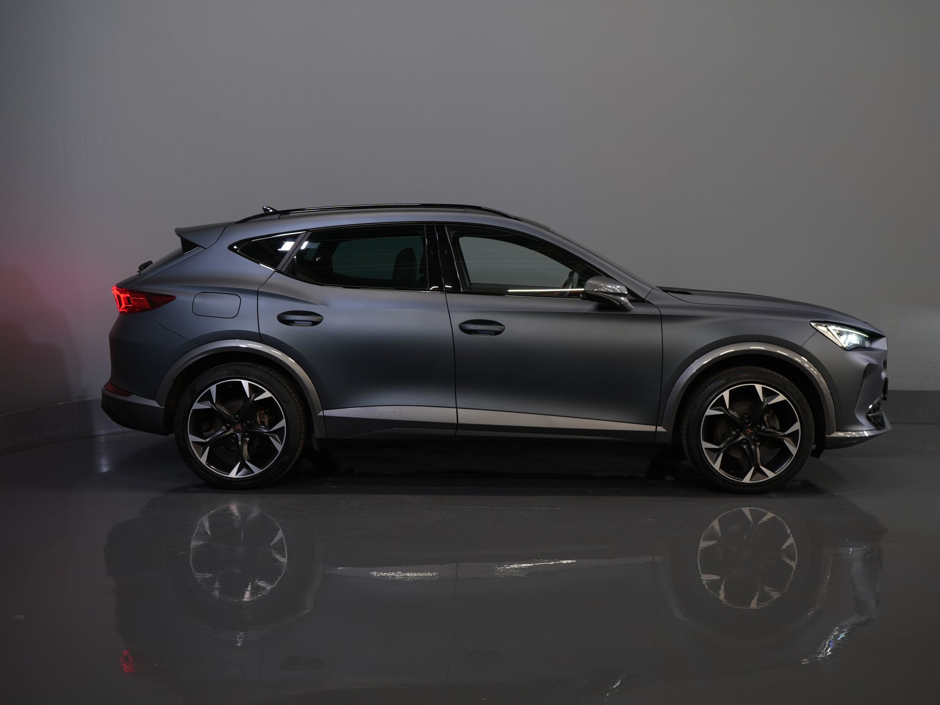 CUPRA Formentor SUV 1.4 TSI e-Hybrid PHEV LED/ Adapt. Cruise/ 19