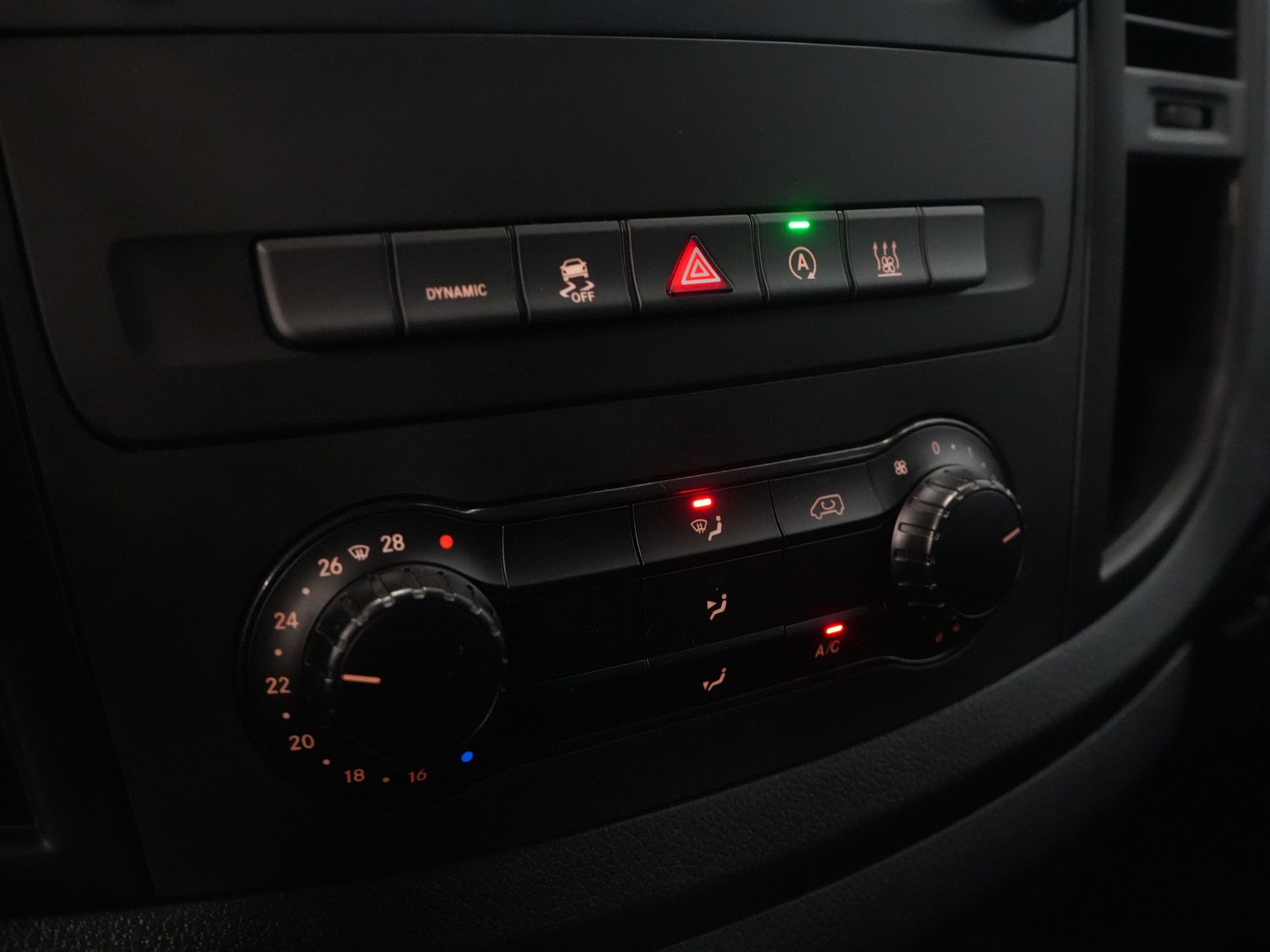 Mercedes-Benz Vito Van 116 CDI Aut. L3 BPM FREE LED/ Carplay/ Stand heater/ Interior/ LMV/ Cruise/ Camera/ PDC/ Towbar