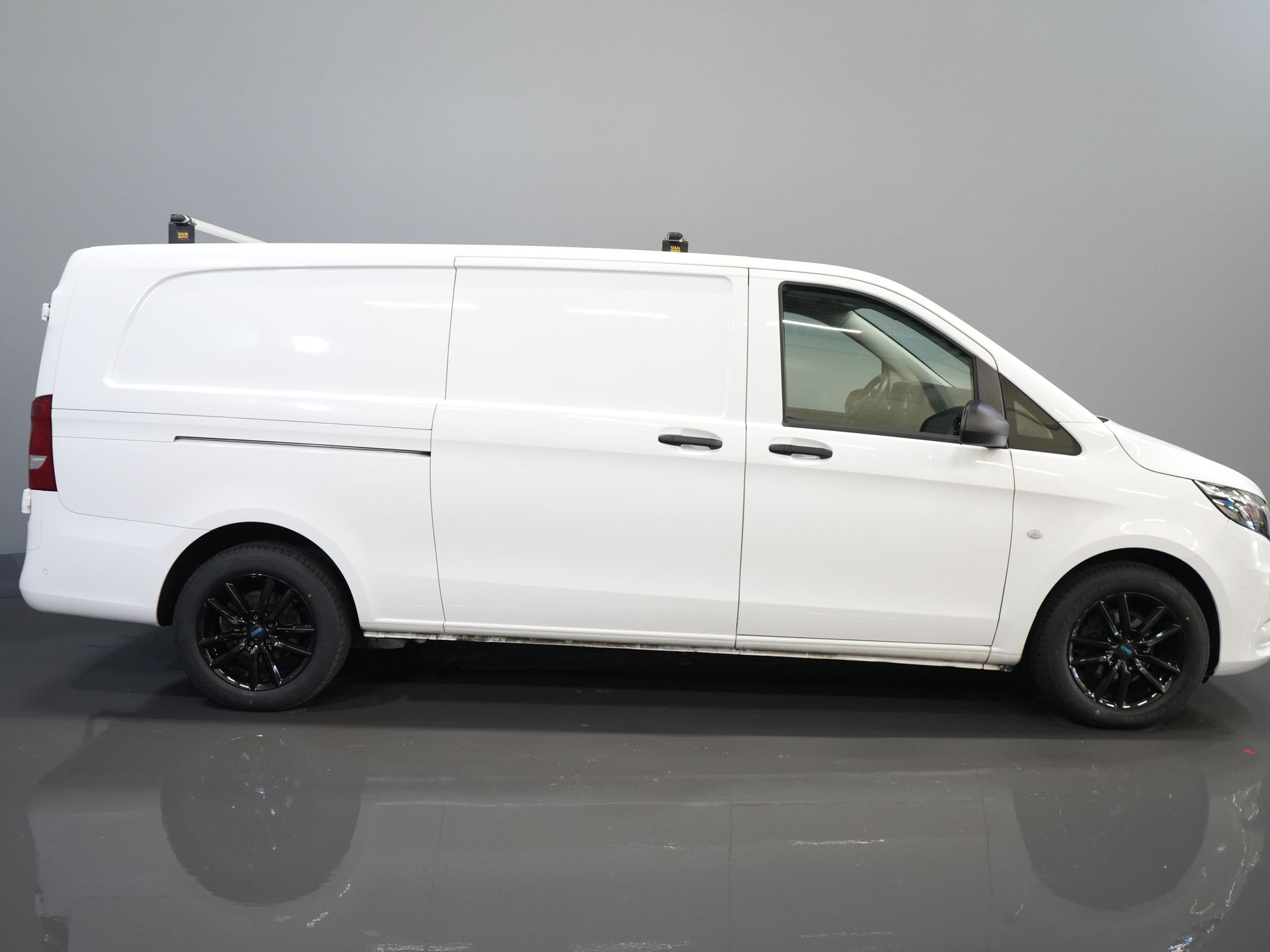 Mercedes-Benz Vito Van 116 CDI Aut. L3 BPM FREE LED/ Carplay/ Stand heater/ Interior/ LMV/ Cruise/ Camera/ PDC/ Towbar