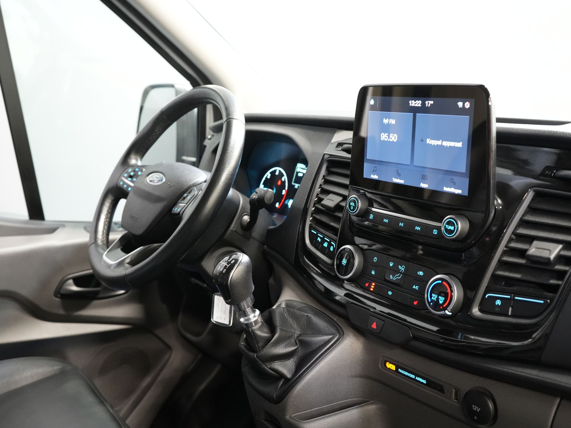 Ford Transit Bestelbus 350 2.0 TDCI L3H2 165 pk Trail Adapt.Cruise/ CarPlay/ Camera/ PDC/ Stoelverw./ Airco