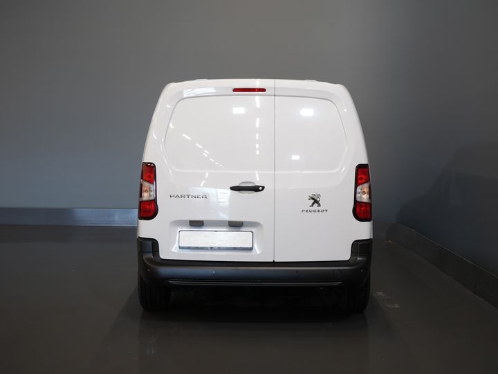 Peugeot Partner Van 1.2 PureTech 110 hp BPM FREE/ BENZINE/ PDC/ Cruise/ Airco