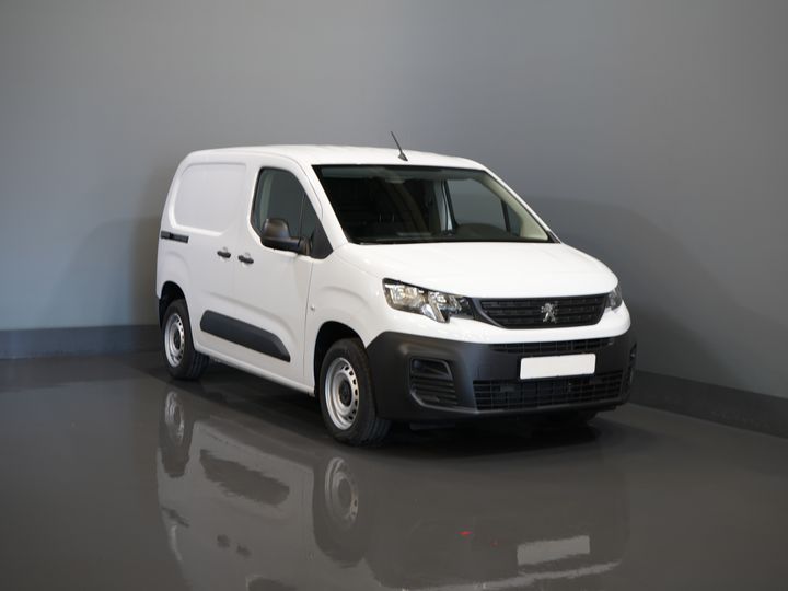 Peugeot Partner Van 1.2 PureTech 110 hp BPM FREE/ BENZINE/ PDC/ Cruise/ Airco