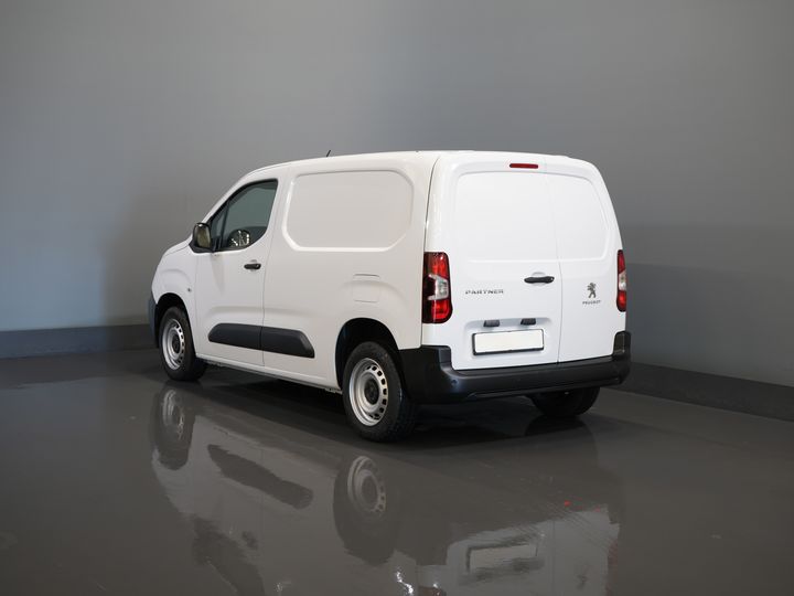 Peugeot Partner Van 1.2 PureTech 110 hp BPM FREE/ BENZINE/ PDC/ Cruise/ Airco