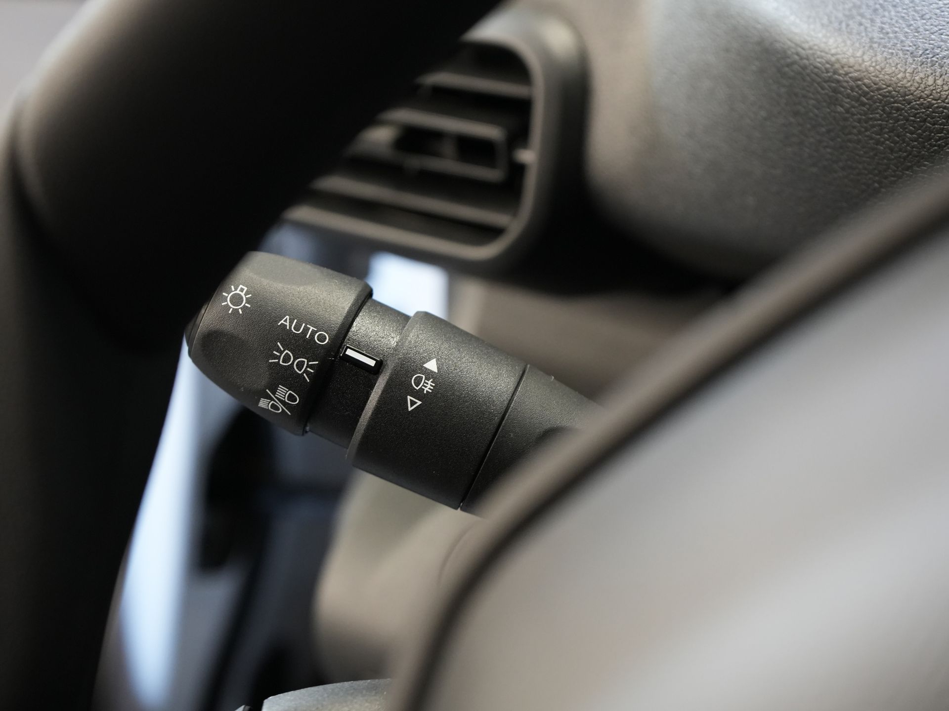 Peugeot Partner Van 1.2 PureTech 110 hp BPM FREE/ BENZINE/ PDC/ Cruise/ Airco