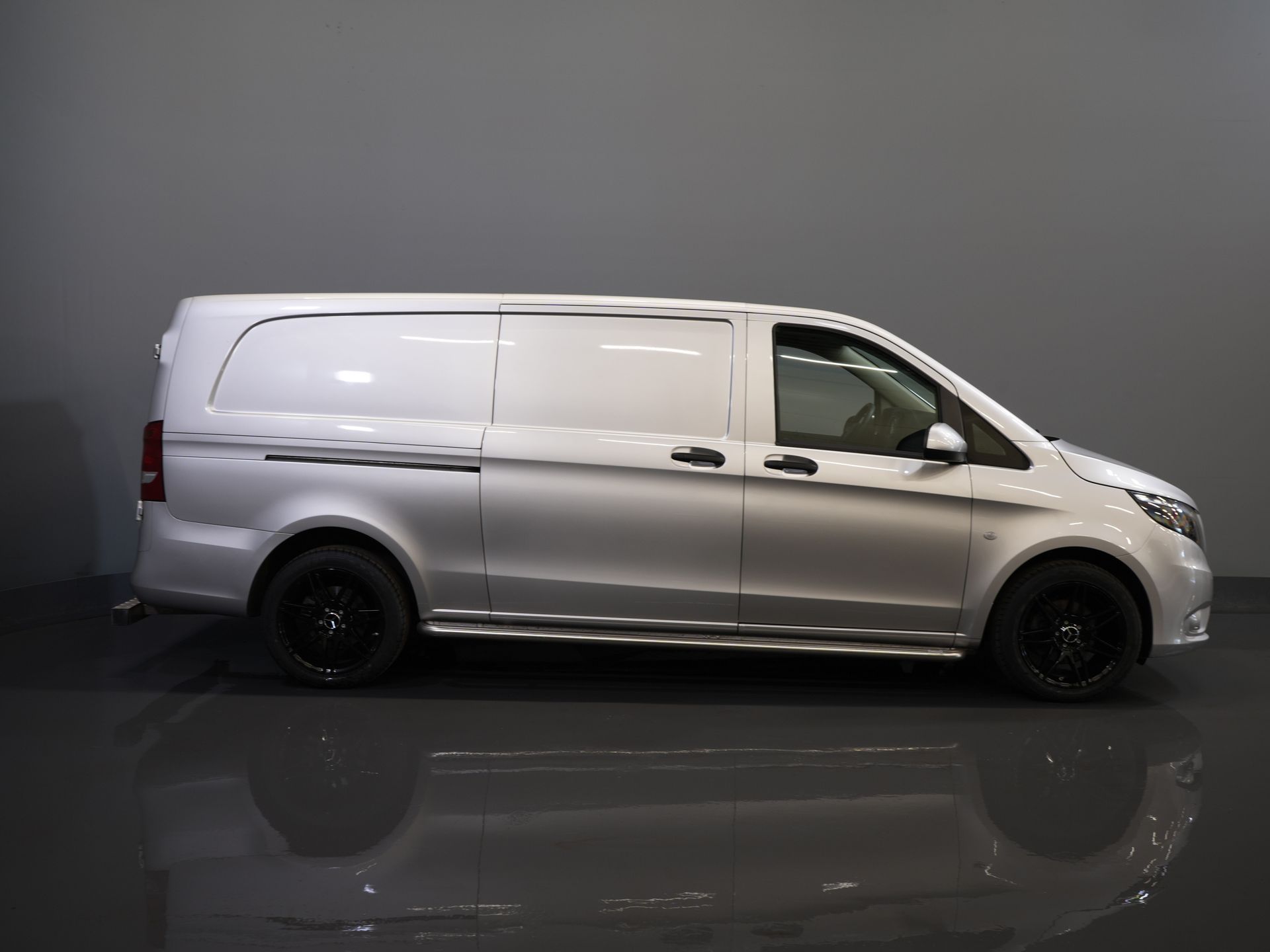 Mercedes-Benz Vito Bestelbus 114 CDI Aut. L3 BPM VRIJ! NL Auto/ Carplay/ Cruise/ DAB/ Camera/ LMV 18”/ Sidebars