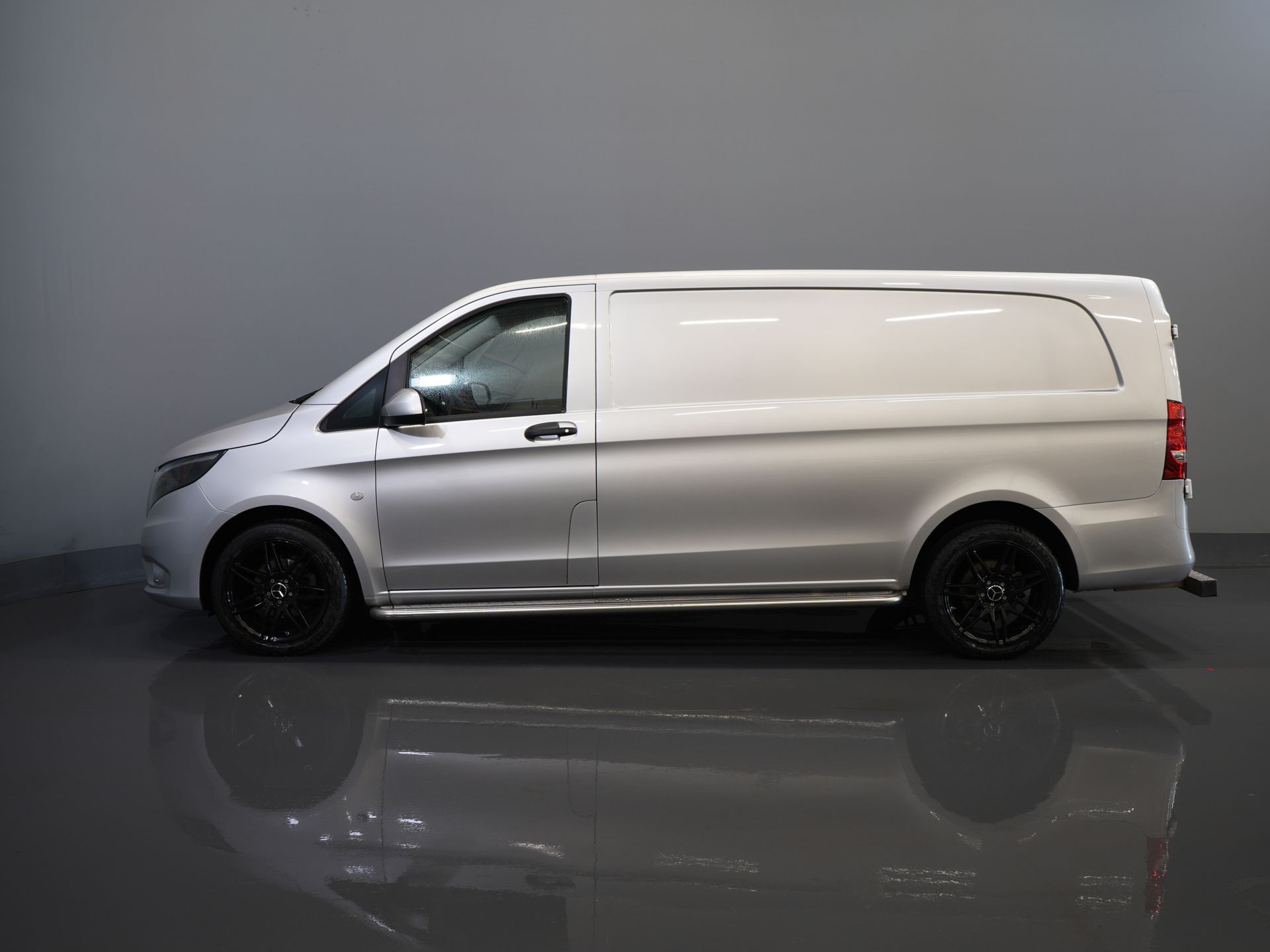 Mercedes-Benz Vito Van 114 CDI Aut. L3 BPM FREE ! NL Car/ Carplay/ Cruise/ DAB/ Camera/ LMV 18"/ Sidebars