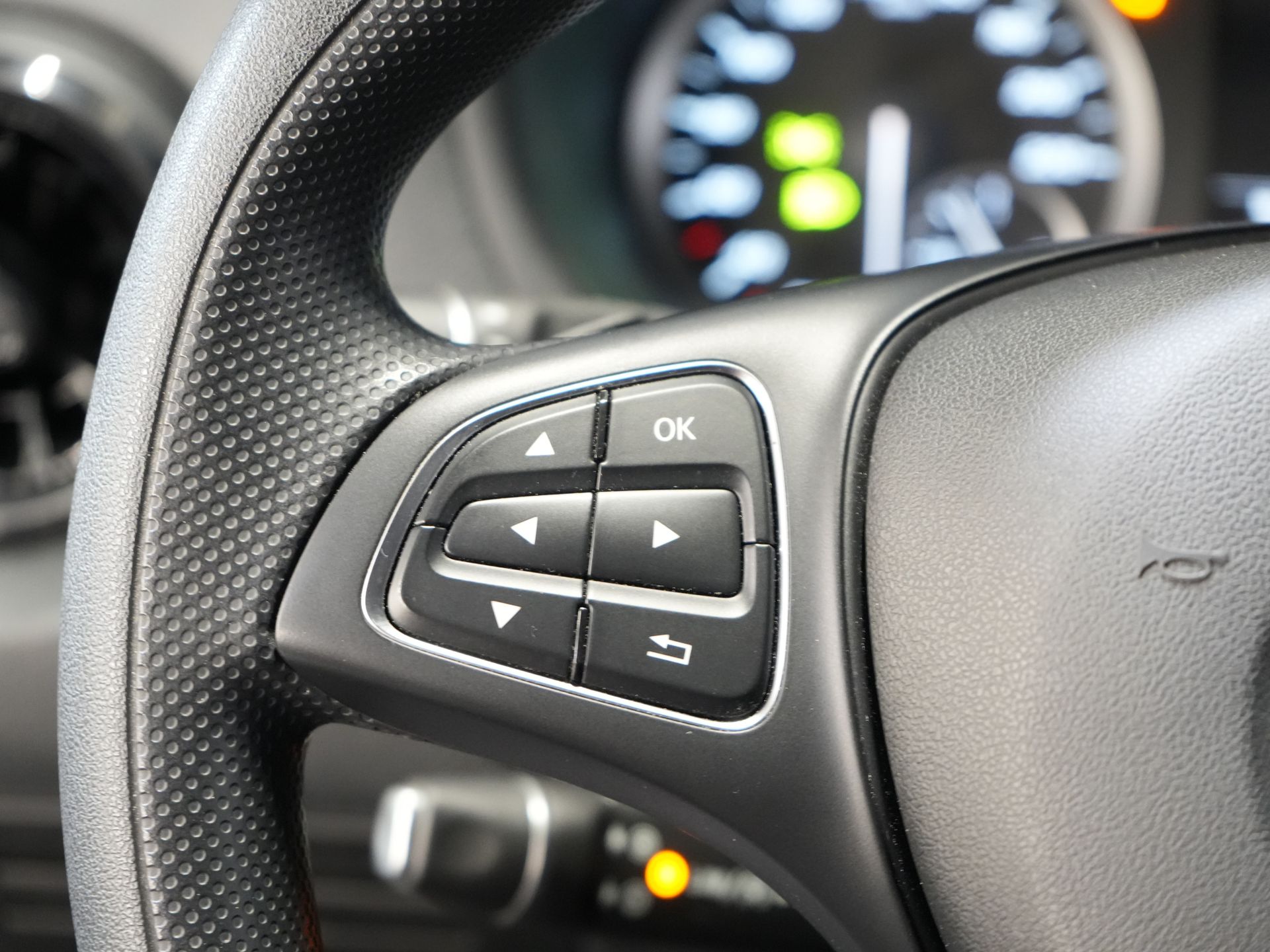 Mercedes-Benz Vito Bestelbus 114 CDI Aut. L3 BPM VRIJ! NL Auto/ Carplay/ Cruise/ DAB/ Camera/ LMV 18”/ Sidebars