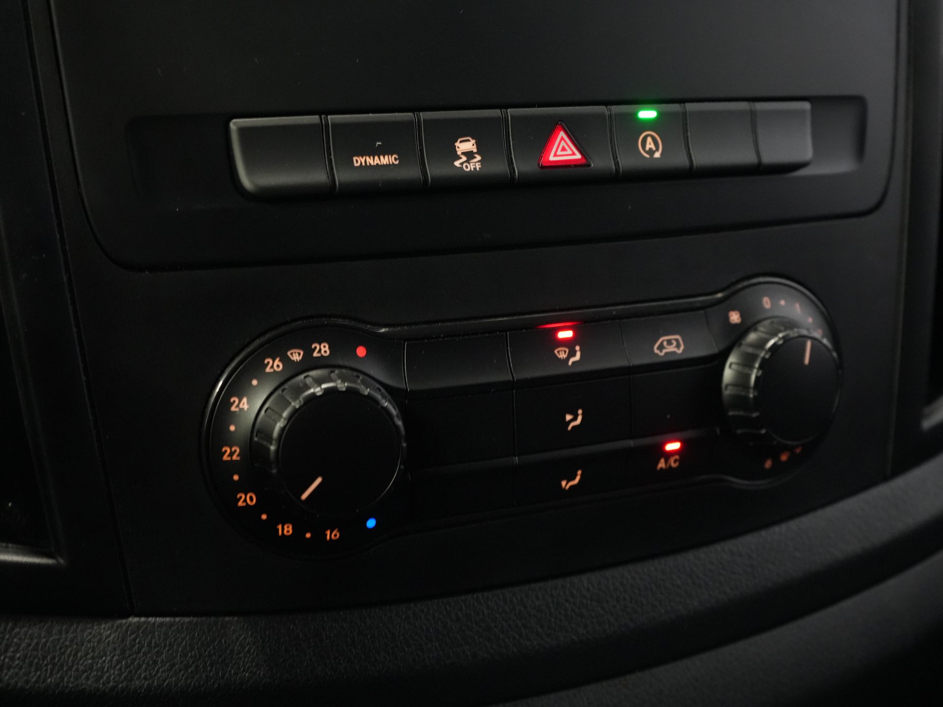 Mercedes-Benz Vito Bestelbus 114 CDI Aut. L3 BPM VRIJ! NL Auto/ Carplay/ Cruise/ DAB/ Camera/ LMV 18”/ Sidebars
