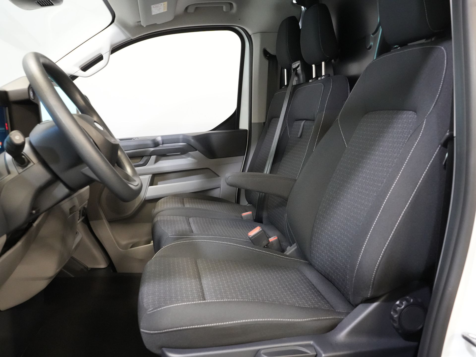 Ford E-Transit Custom Van 320 Trend 65 kWh 328 km WLTP LED/ Szybka ładowarka/ Ogrzewanie postojowe/ Ogrzewanie siedzeń/ Carplay/ Klimatyzacja/ Kamera/ PDC/ Tempomat