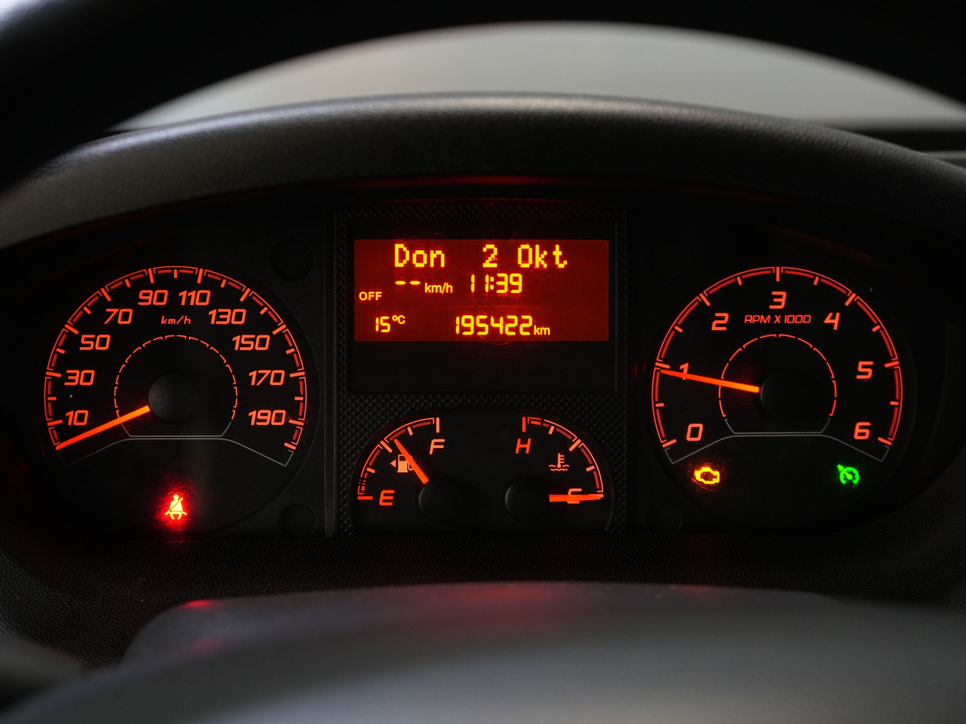 Peugeot Boxer Vans 2.2 HDi 140 к.с. L2 ТІЛЬКИ ДЛЯ ЕКСПОРТУ 3.0т Причіп / Navi / Камера / PDC / Круїз / Airco